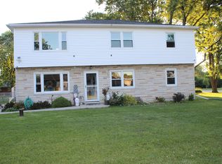4311 S 46th St, Greenfield, WI 53220