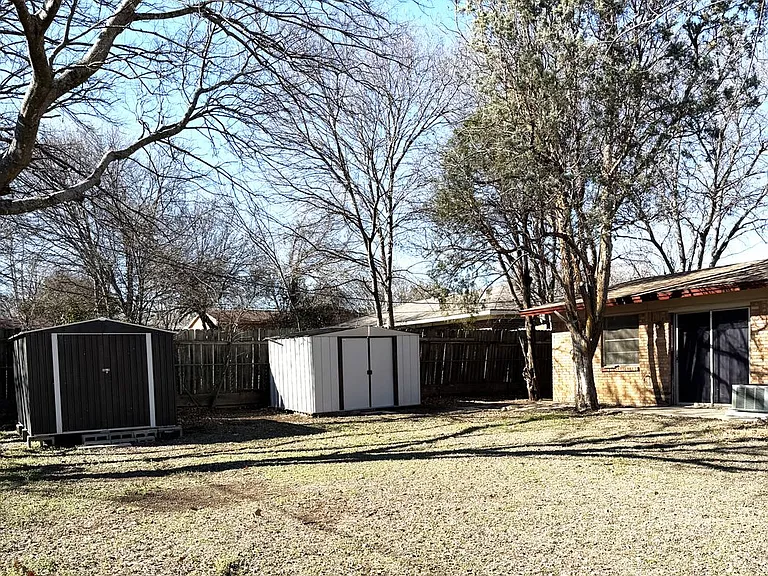 1102 S Ann Blvd — Photo 12