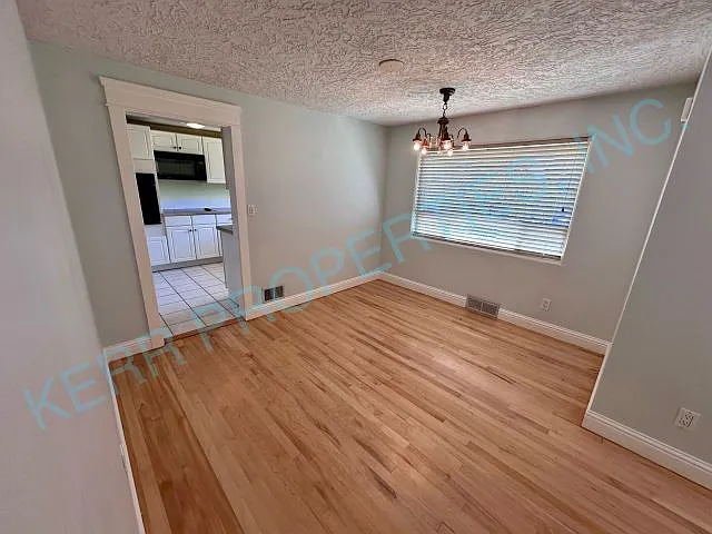 15418 SE Meadowlark Ln — Photo 4