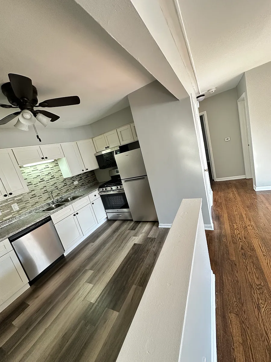 Building Photo - 4401 Prescott Ave #2C