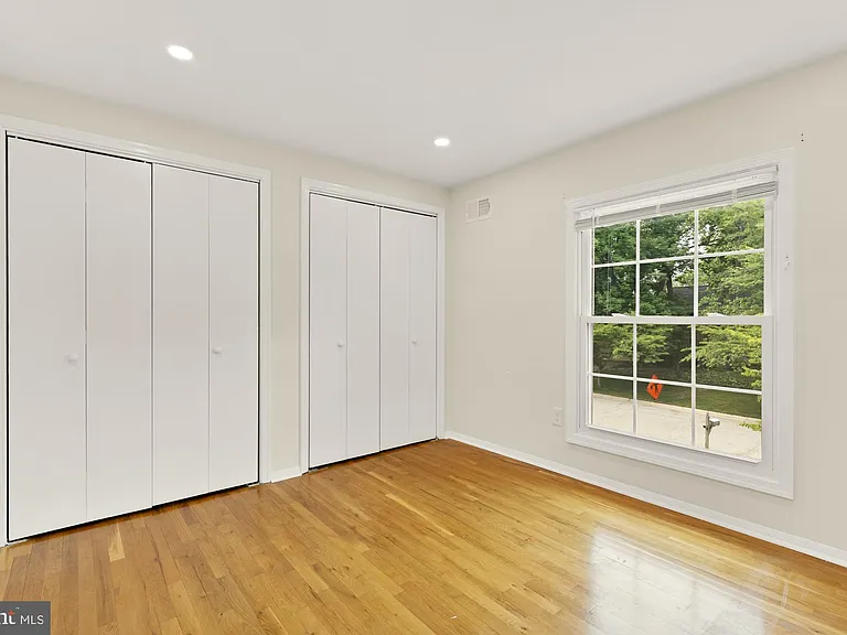 8416 Fox Run — Photo 32