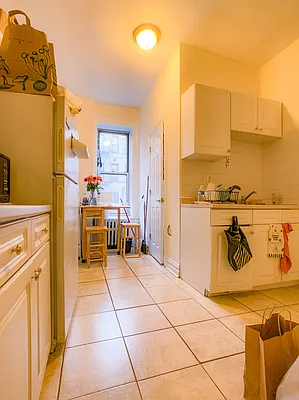 Rented by (Legacy) NY Quality Living Uptown | media 10