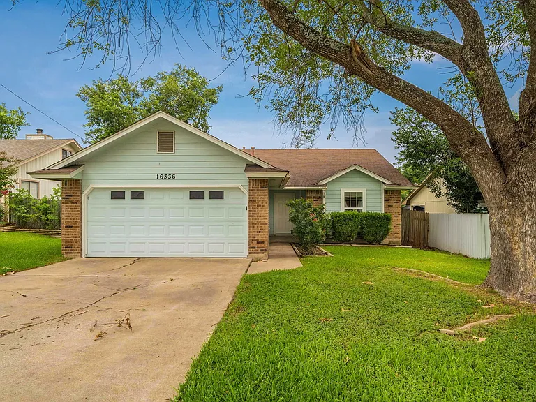 16336 Edgemere Dr — Photo 1