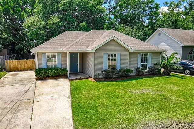 3 bed, 2.0 bath, 1162 sqft, $1,600 — Photo 2