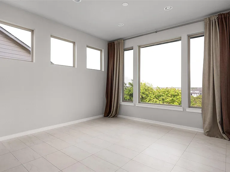 595 Dayridge Dr — Photo 12