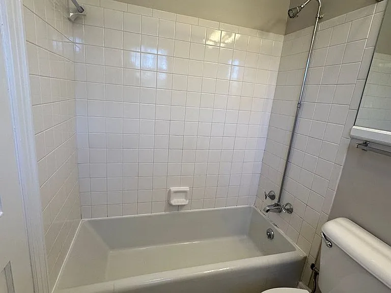 653 Montclair Dr — Photo 10