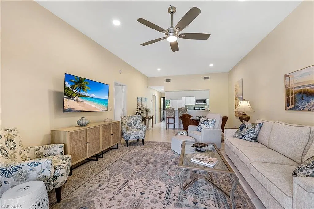 2 bed, 2.0 bath, 995 sqft, $7,000 — Photo 2