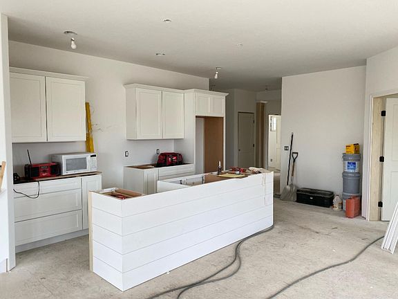 3rd image of 4722 Wind Dr #11