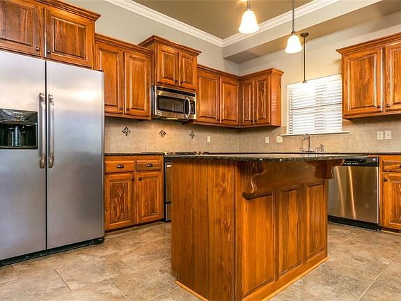 4th image of 17298 Wrenwood Dr
