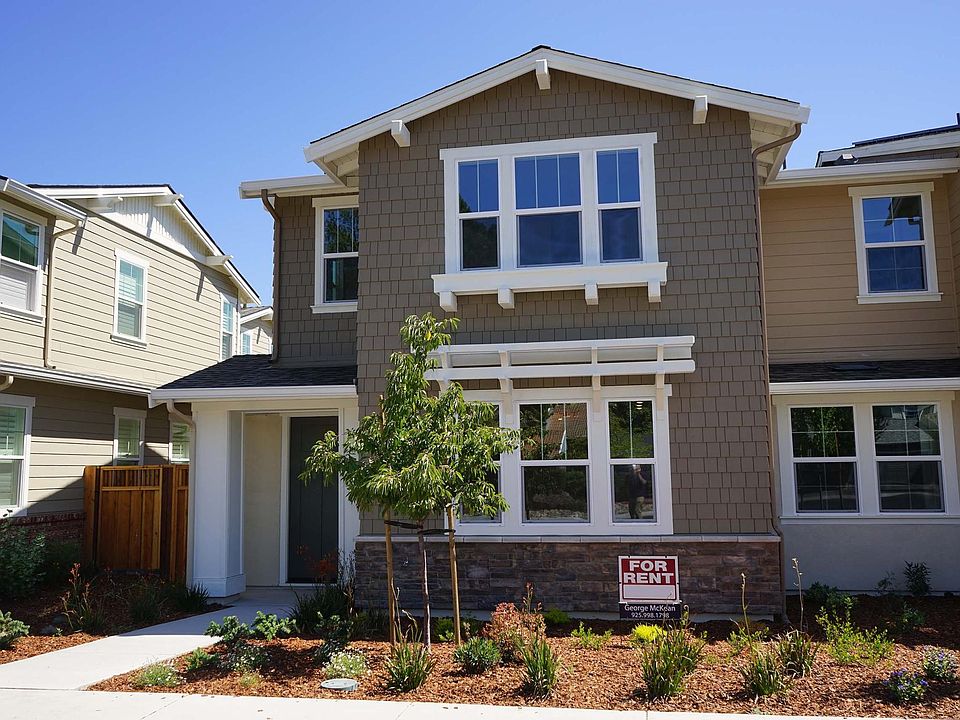 1st image of 775 Country Club Dr