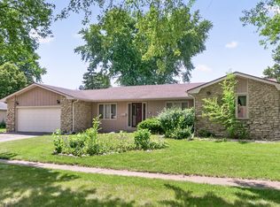 113 Ebbesen Dr, Dekalb, IL 60115