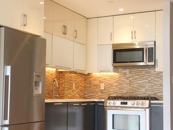 3rd image of 500 4th Ave APT 5G