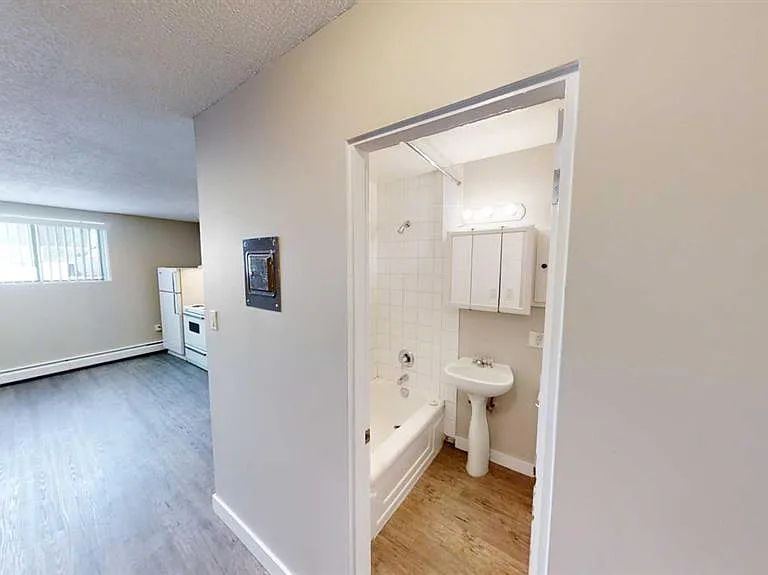 9932 105th Ave #106 — Photo 3