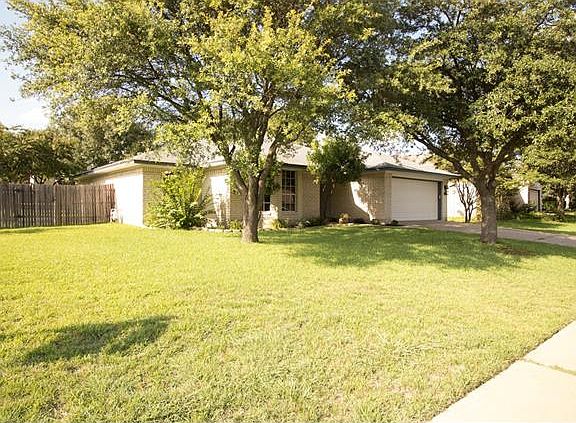 3rd image of 1413 Vaughter Ln