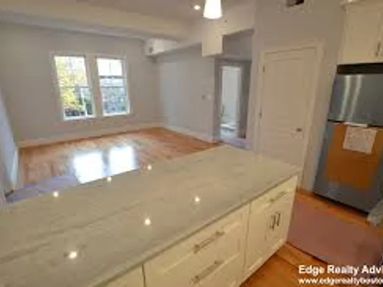 16 Murdock St #A1 — Photo 5