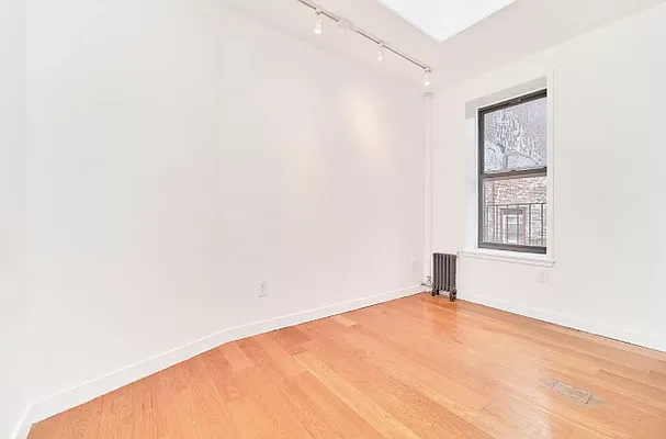 Rented by Living New York | media 12