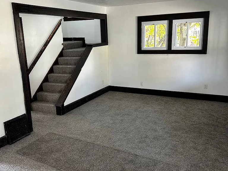 540 Holmes Ave — Photo 9