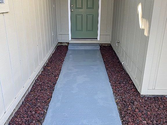 5th image of 1607 Mariah Way E
