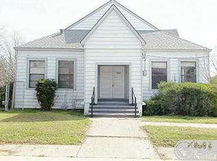 112 W James St, Ponder, TX 76259