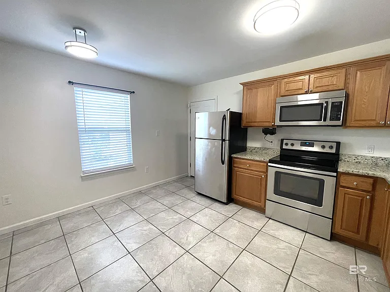 15142 Marem Dr — Photo 6