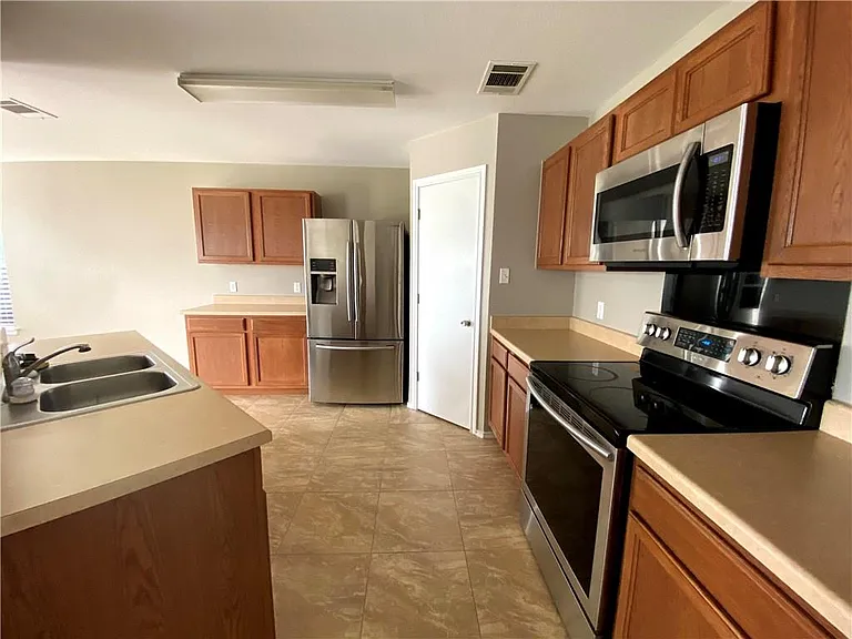 12817 Chime Dr — Photo 11