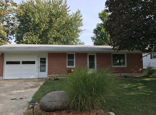 208 E York St, Camp Point, IL 62320