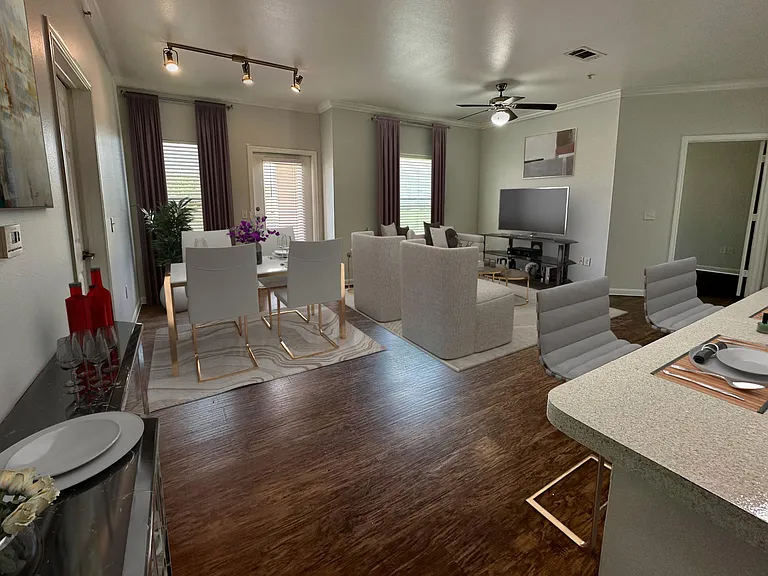 320 S Stewart Blvd — Photo 35