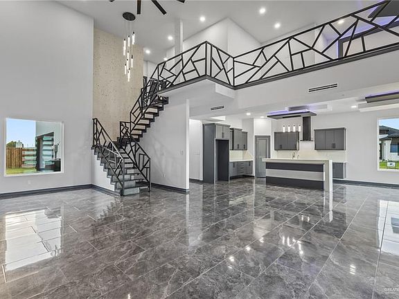 4th image of 509 Demi St
