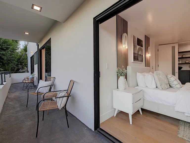 15125 Rayneta Dr — Photo 36