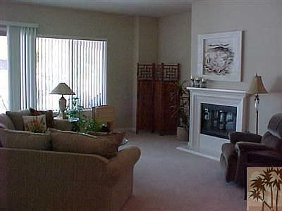 Great Room w/fireplace