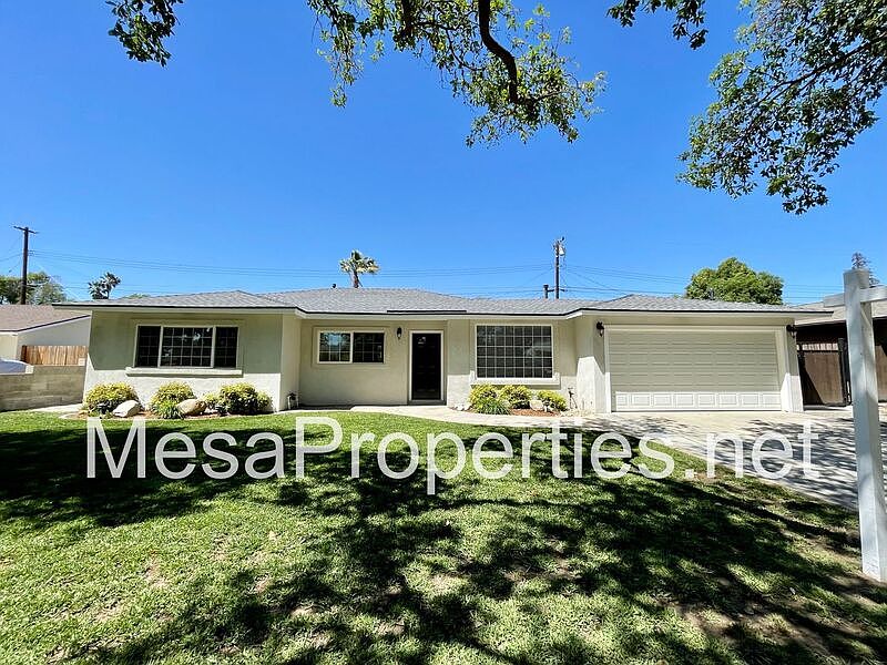 1st image of 1433 E Estrellita Ct
