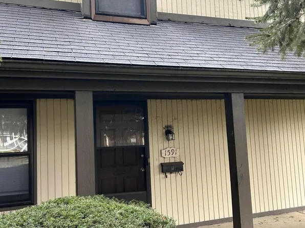 1591 McNaughten Rd, Columbus, OH 43232