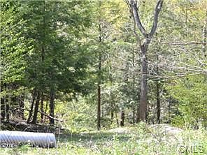 5th image of 1 Candlewood Cmn