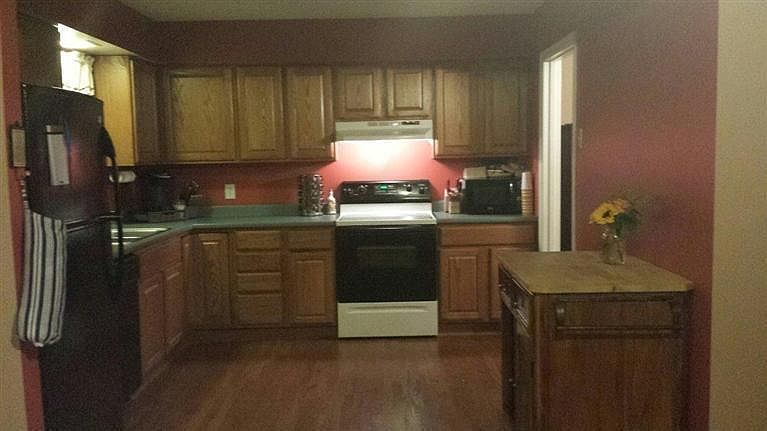 2nd image of 8550 Coran Dr