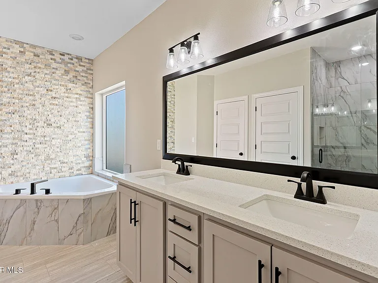 9853 La Morenita Cir — Photo 18