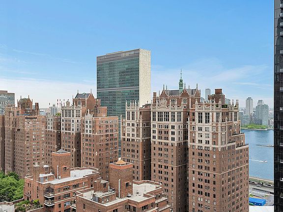 3rd image of 300 E 40th St APT 30G