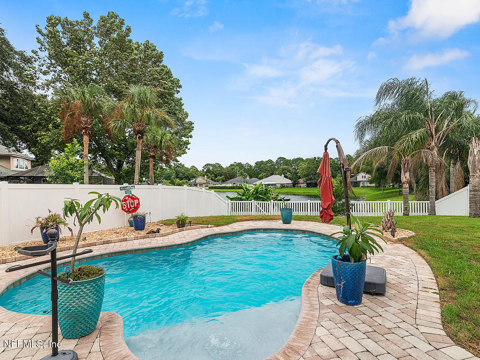 4 bed, 2.0 bath, 2543 sqft, $4,500 — Photo 1