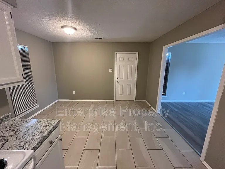 3898 Votive Dr — Photo 8