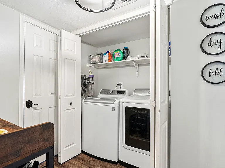 3397 Yorkshire Dr — Photo 11