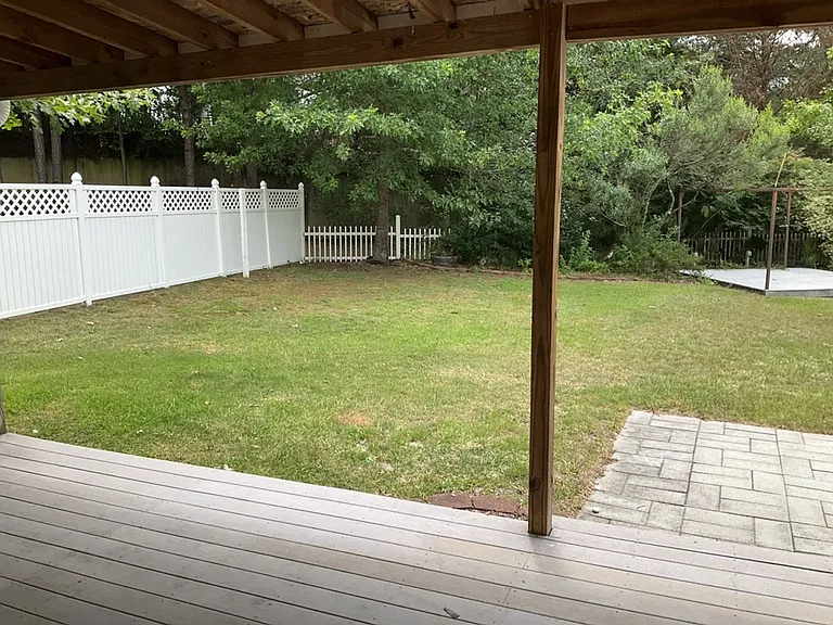 22 N Sweetbriar Ln — Photo 3