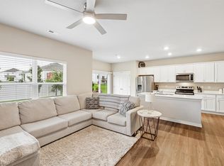 917 Maywood Ln, Waukee, IA 50263