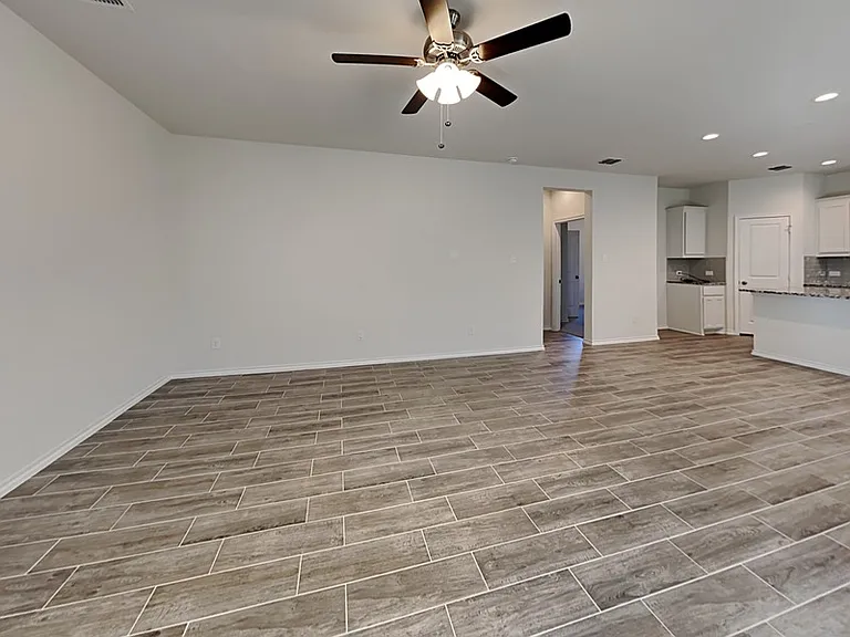 1650 Briar Hunt Dr — Photo 3