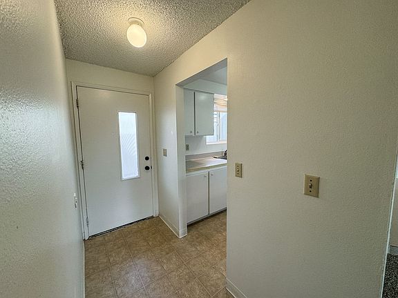 4th image of 372-374 Annette Ct NE #372