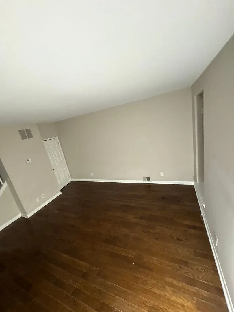 2 Bed 2 Bath With Basement — Photo 3