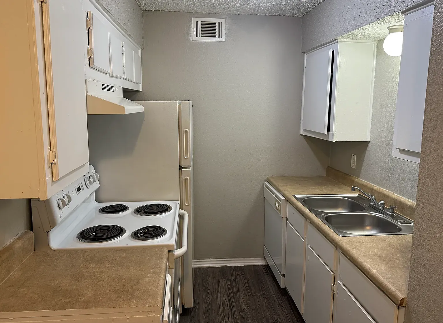 Parmele Park Apartments — Photo 3