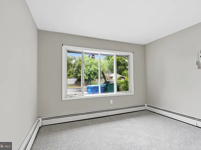 65 Orchard Ln — Photo 14