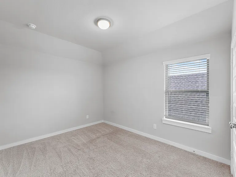 124 Mandarin St — Photo 22