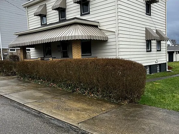 201 Oak St, Mount Pleasant, PA 15666