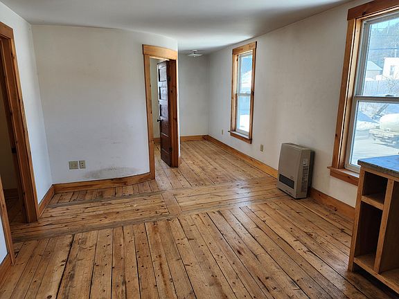2nd image of 3 S Craftsbury Rd #3