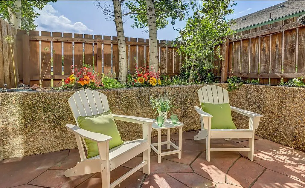 2 bed, 816 sqft, $2,300 — Photo 3